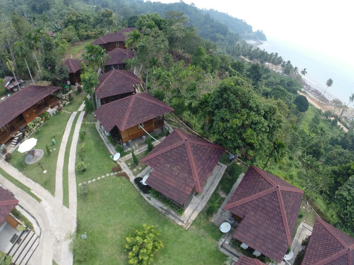 Langkisau Resort Hotel & Restaurant Padang  Exterior photo