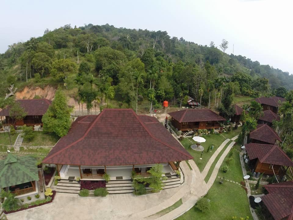 Langkisau Resort Hotel & Restaurant Padang  Exterior photo